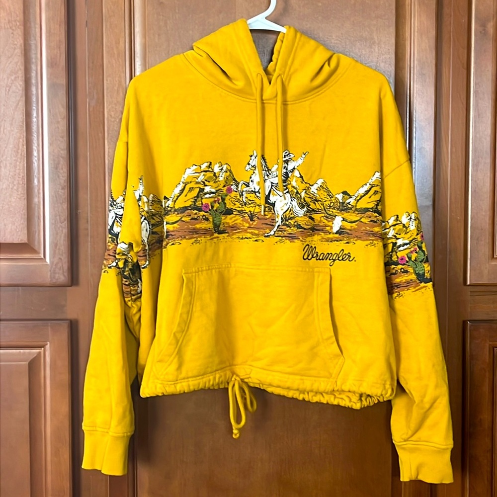 Wrangler women’s cropped desert cowboy draw string sweater